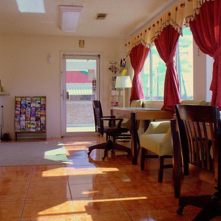 Somerville Inn And Suites 외부 사진